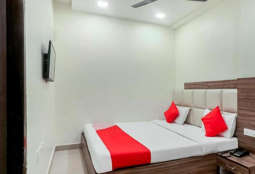 Трехместный Номер Классика, Flagship Hotel Metro View