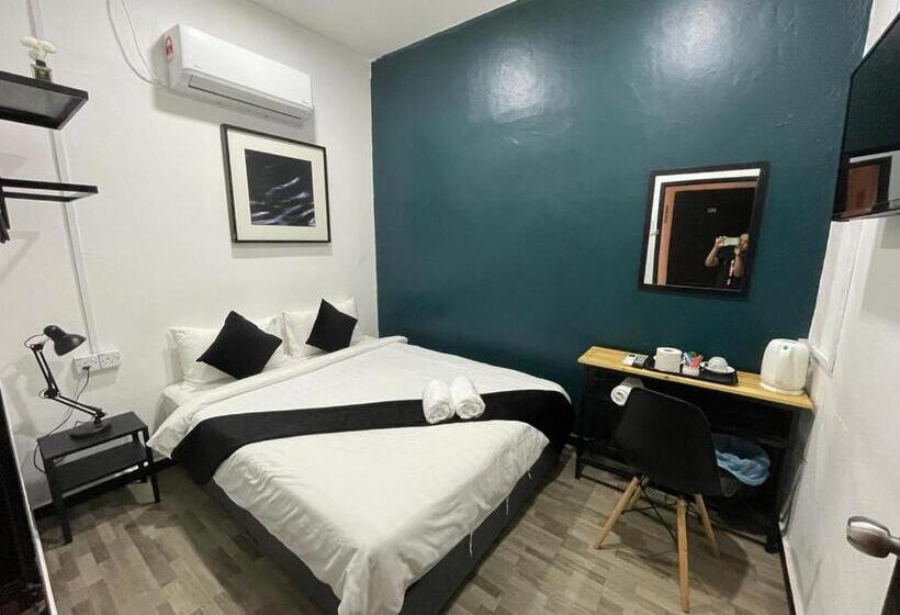 Семейный Номер, The Sky Inn