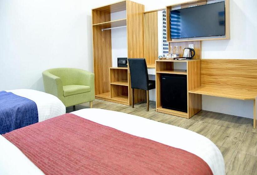 اتاق استاندارد با چشم‌انداز باغ, Manta Sky Inn