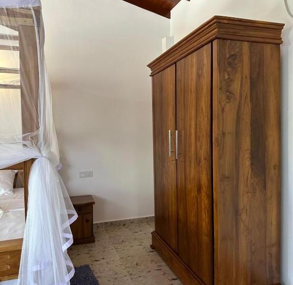 Номер Стандарт Вид на Сад, A   Lili Villa