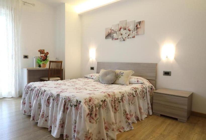 Номер Стандарт Вид на Озеро, Albergo Alla Spiaggia