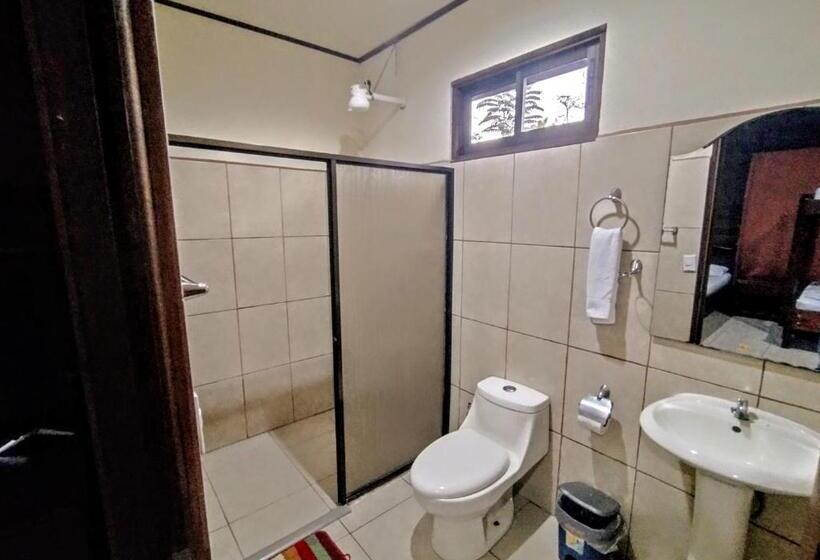 家庭间, Cabinas Río Frío