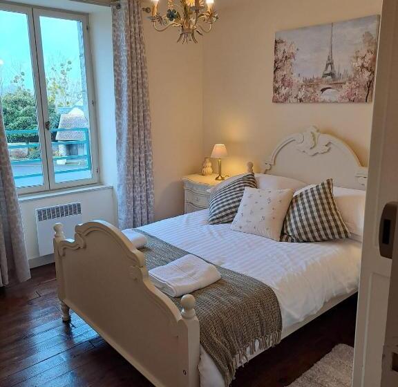 Номер Deluxe, Chateau De Chambres Mont St Michel
