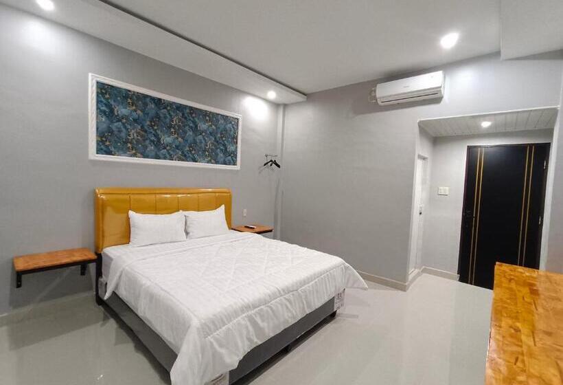 Номер Deluxe Кровать Кинг, Grand Mulia Hotel Kisaran