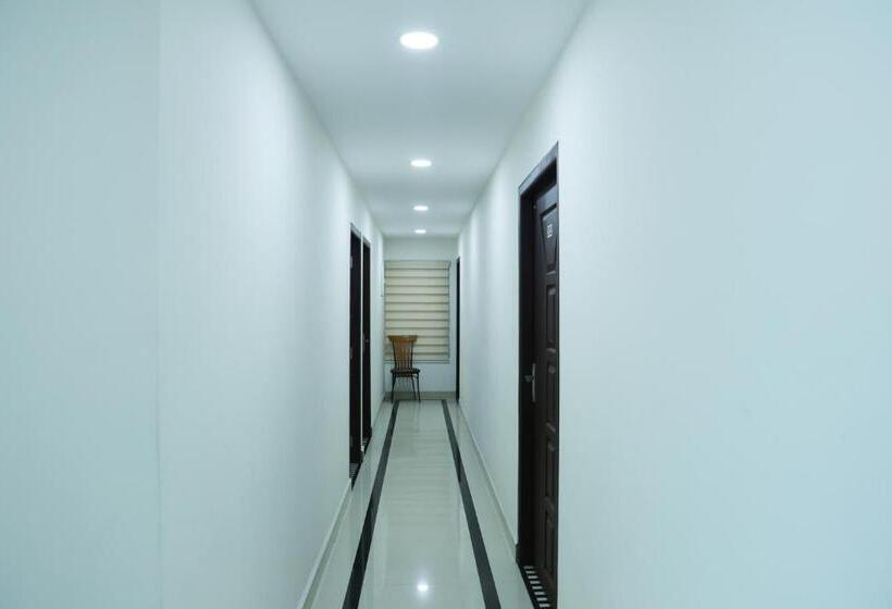 Номер Deluxe, Airport Cochin Royal Residency