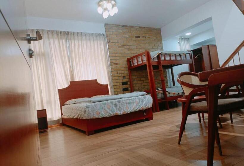 اتاق استاندارد با چشم‌انداز کوهستان, Rs Family Stay