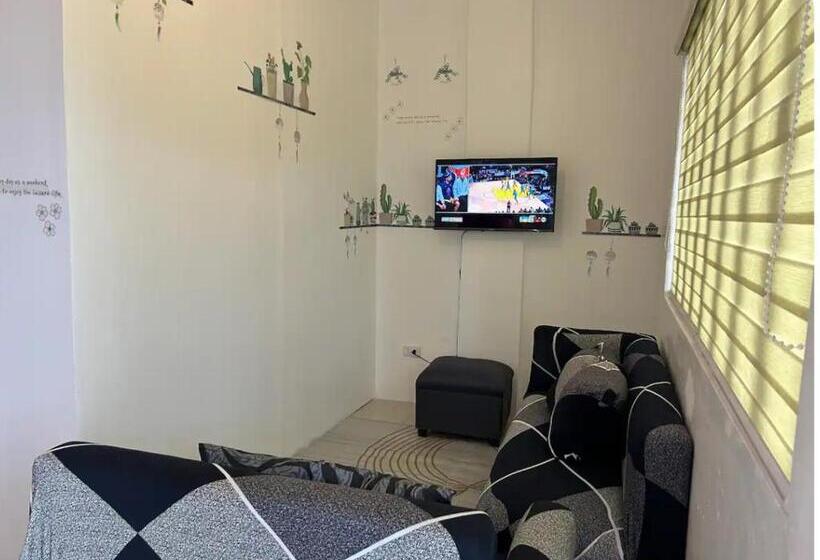خانه 3 خوابه, Caishen Apartelle 301