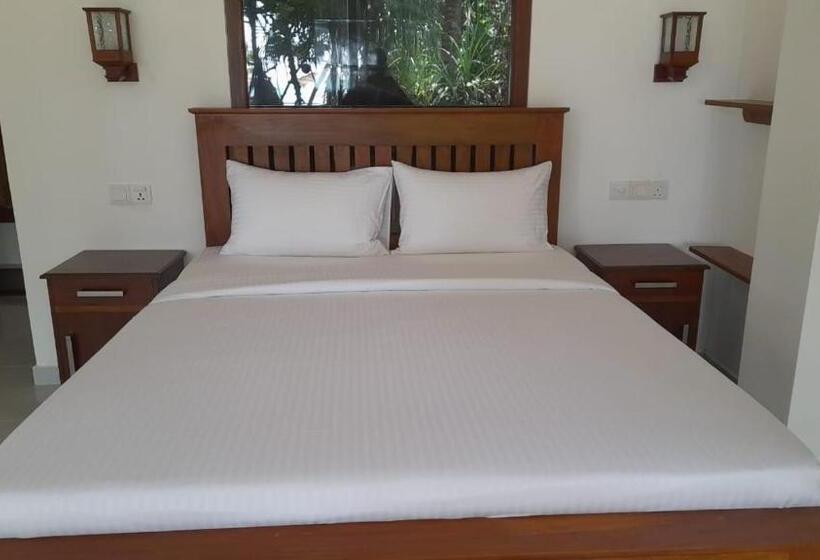Трехместный Номер Deluxe Вид на Море, Oruwa Turtle Beach Villa