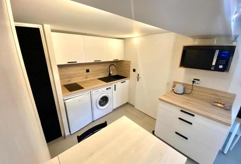 Студия Стандарт, Studio Chez L Habitant Avec Piscine Commune