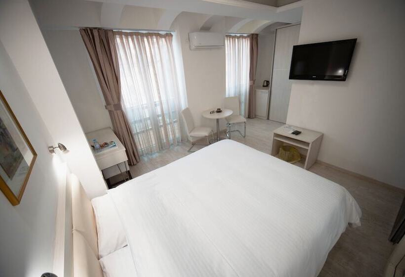 اتاق استاندارد, Sienna Apartments