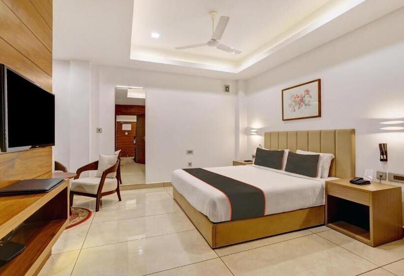 트리플 클래식 룸, Oyo Hotel Soorya