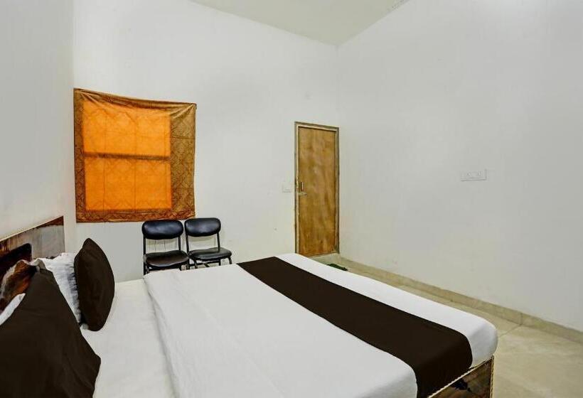 Трехместный Номер Классика, Oyo Hotel Grand View