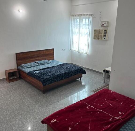 家庭间, Prem Bhawan Guest House