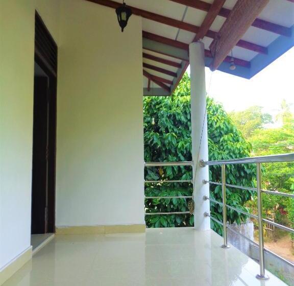 스탠다드 발코니 룸, Villa Anura