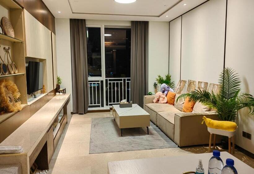 Apartamento 2 Dormitórios, 邻致公寓东站中汇店
