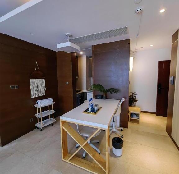 Apartamento 2 Dormitórios, 邻致公寓东站中汇店