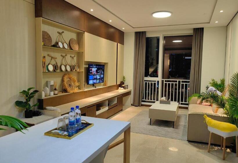 Apartamento 2 Dormitórios, 邻致公寓东站中汇店