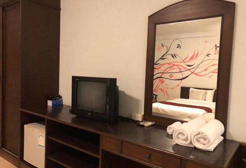 Superior Room City View, Naka Guest House