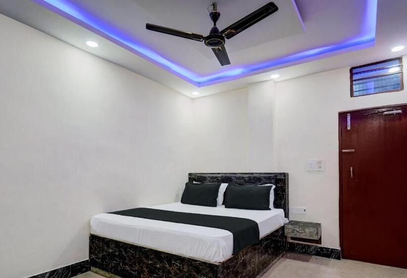 三人经典房间, Oyo Gajraj Banquet Hall Guest House