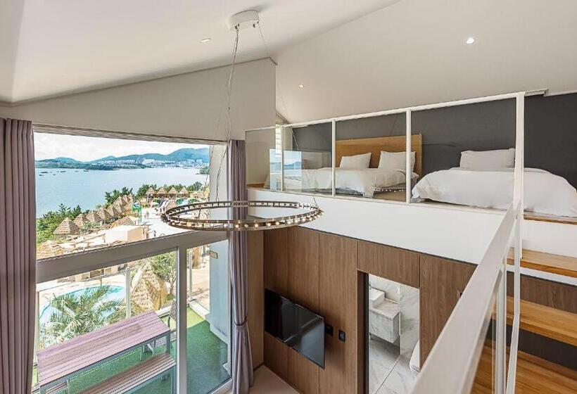 펜트하우스 룸, Latterace Resort