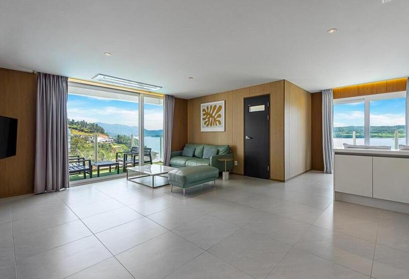 바다 전망 스위트, Latterace Resort