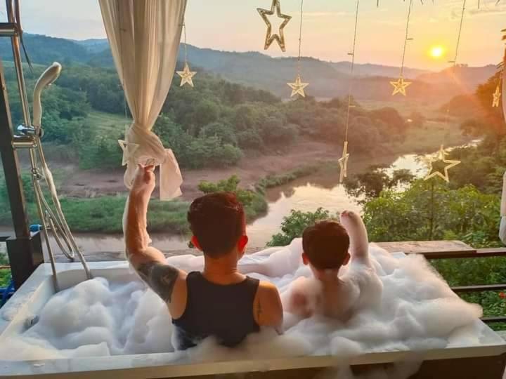 Номер Стандарт с Балконом, Doi Sang Farm Stay   ดอยซางฟาร์มสเตย์