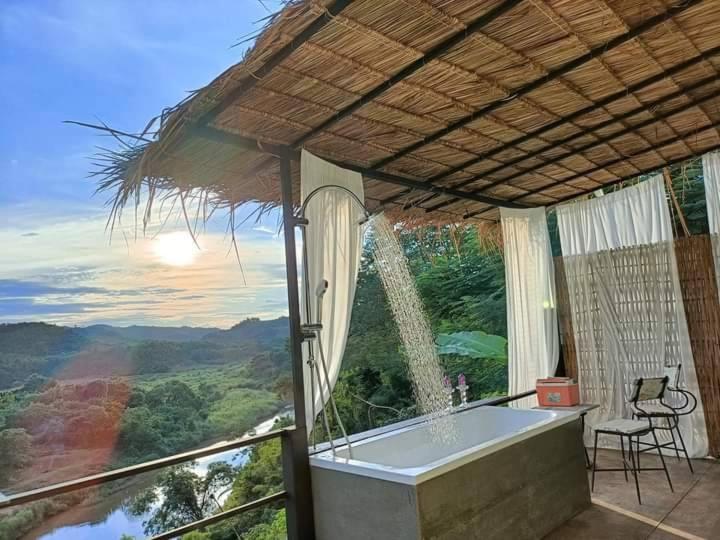Номер Стандарт с Балконом, Doi Sang Farm Stay   ดอยซางฟาร์มสเตย์