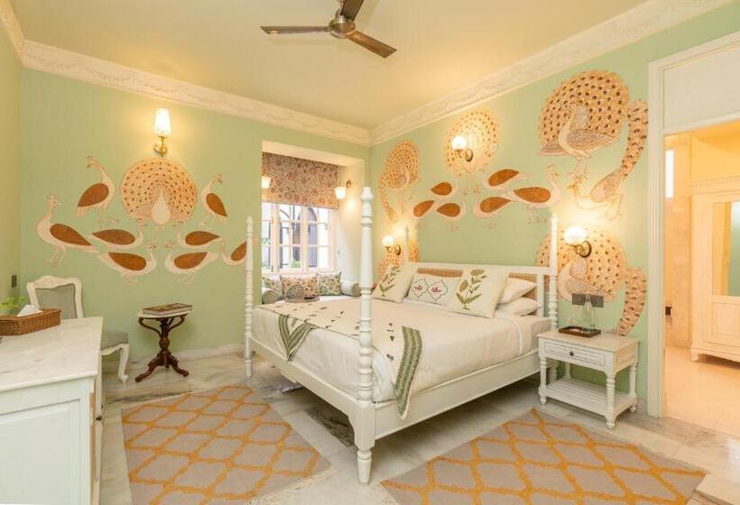 Standard Room, Laalee