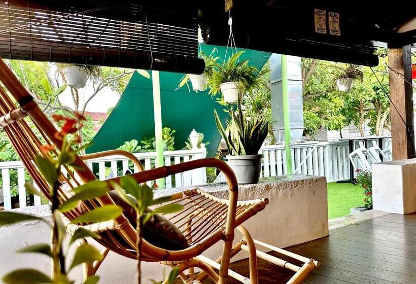اتاق خانوادگی, Le Meilleur Boutique Hotel@around Gurney