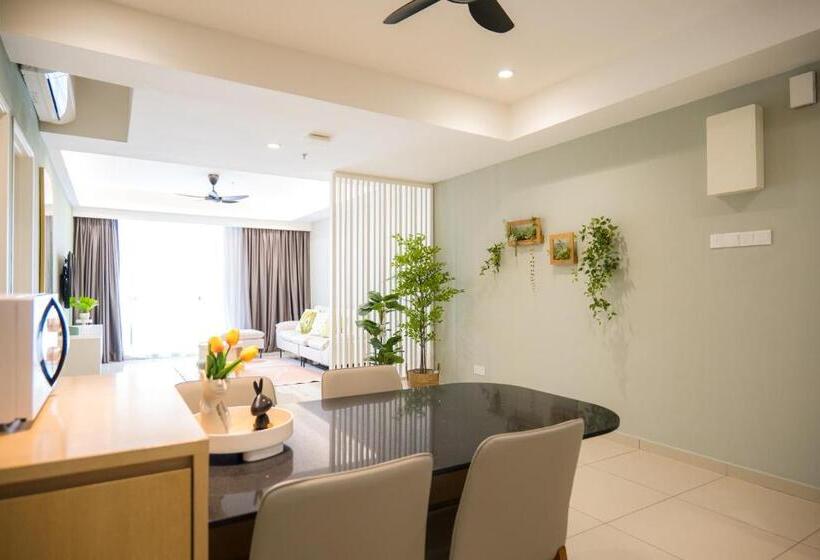 Люкс, Zenstay Sdn Bhd
