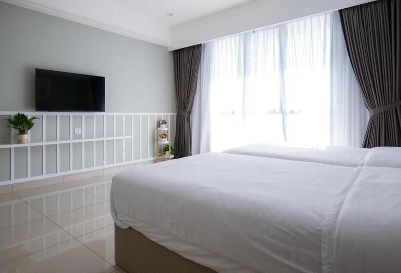 Семейное Студио, Zenstay Sdn Bhd