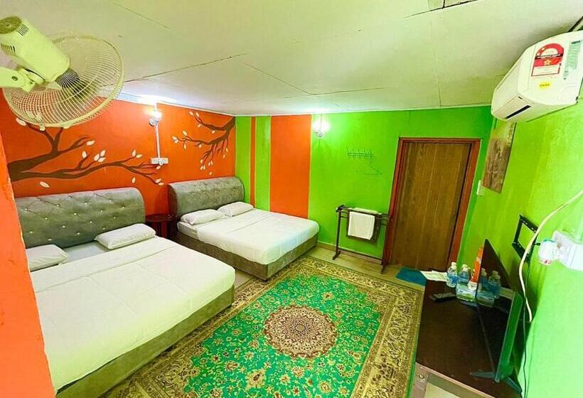 Семейный Номер, Dgeting Beach Resort