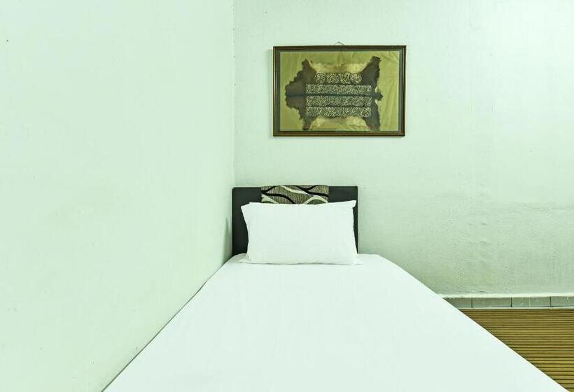 Апартаменты 2 Спальни, Oyo Home 90692 Tok Babah Village Homestay