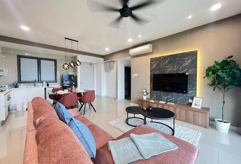 Номер Стандарт Трехместный, Iskandar Residence @ Uha