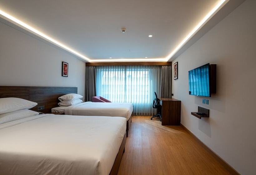 Номер Executive, Lilac Hotel Guruvayur