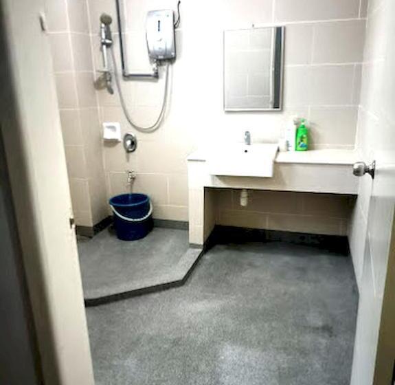 Семейный Номер Совместный Санузел, Oyo Home 90768 Flo Inn Motel