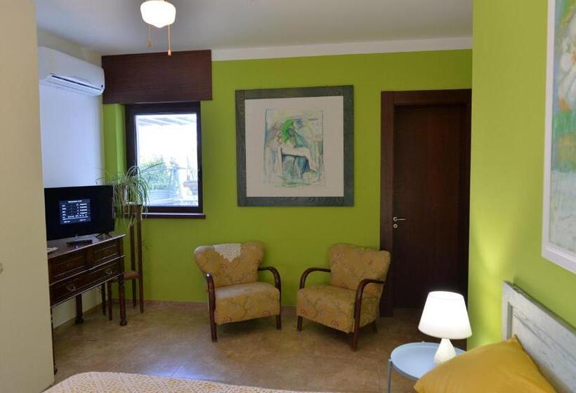 اتاق استاندارد چهار تخته, Charme Natural B&b