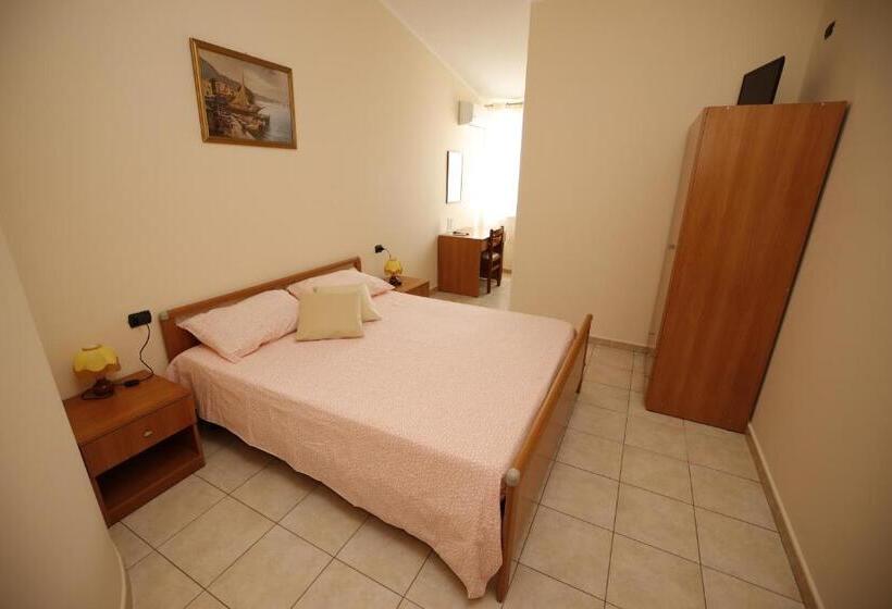 Номер Deluxe, Agriturismo Falconiera