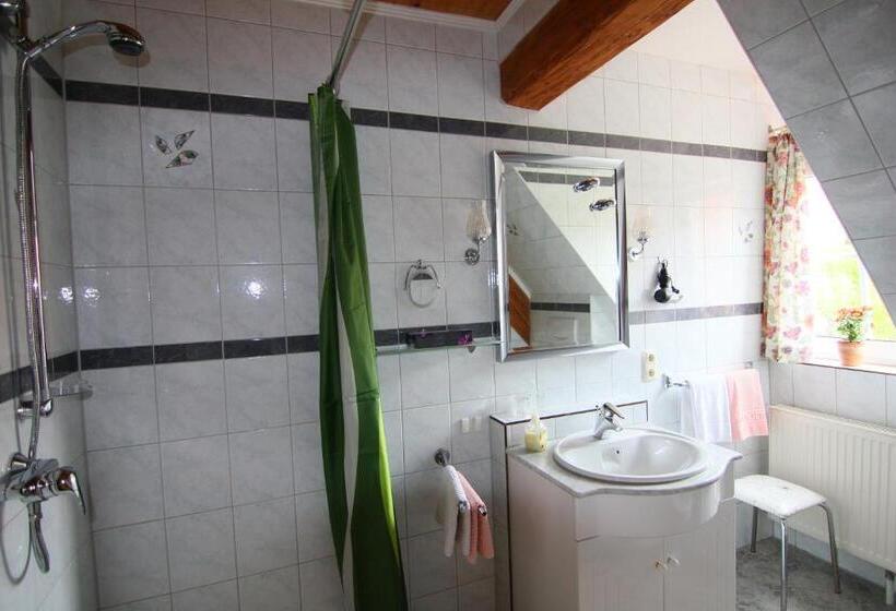 标准间, Pension Im Vorhof