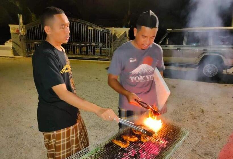 بانگلوی سوپریور, Airport Kota Bharu Roomstay & Riverside Homestay