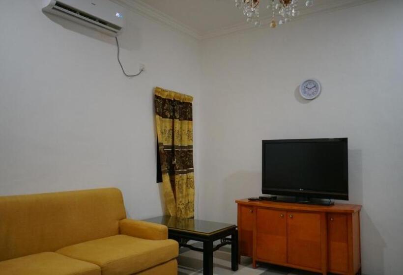 Дом 3 Спальни, Mri Residence   Homestay In Sg Buloh With Swimming Pool   No Pork&alcohol Allowed