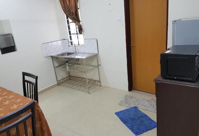Дом 1 Спальня, Mri Residence   Homestay In Sg Buloh With Swimming Pool   No Pork&alcohol Allowed