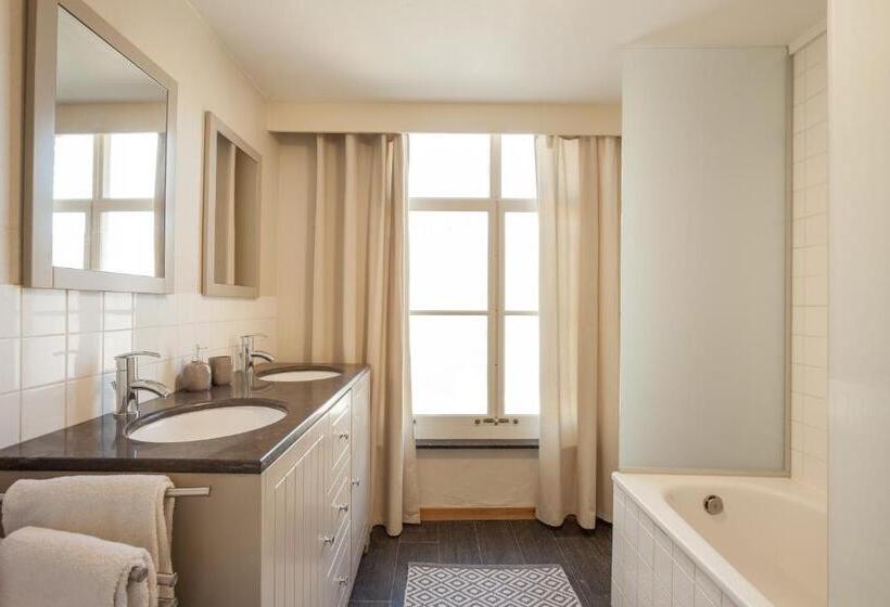 Семейный Номер, Skindles Guesthouse
