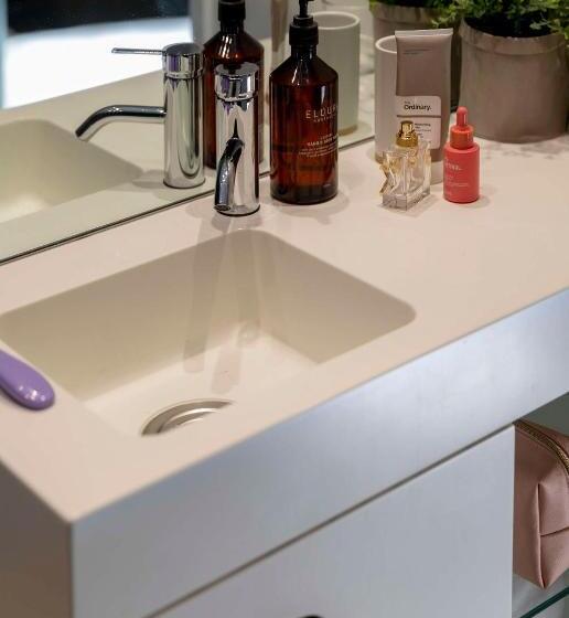 اتاق استاندارد با تخت بزرگ, Lylo Brisbane