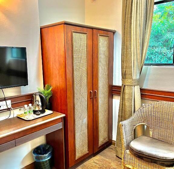 اتاق لوکس, Melur Inn