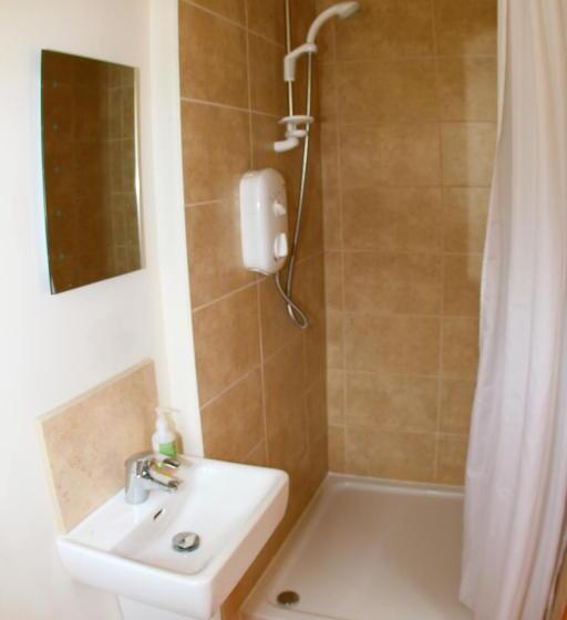 Студия Стандарт, Middlewick Holiday Cottages