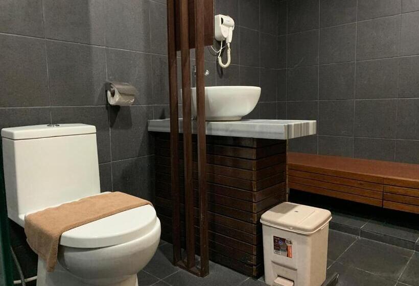 Номер Стандарт Трехместный, T+ Hotel Sungai Petani