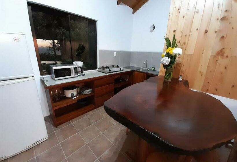 ویلای 2 خوابه, Cabinas Capulin & Farm