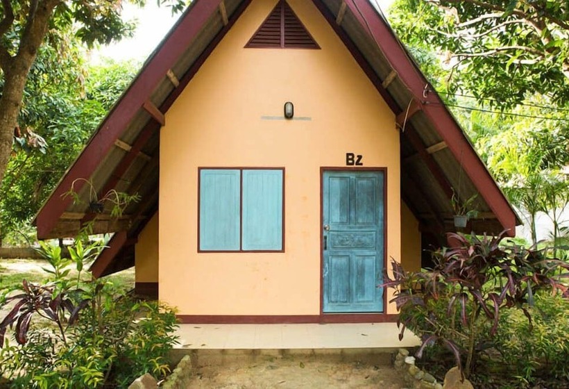 スタンダードバンガロー, Cashewnut Tree Resort