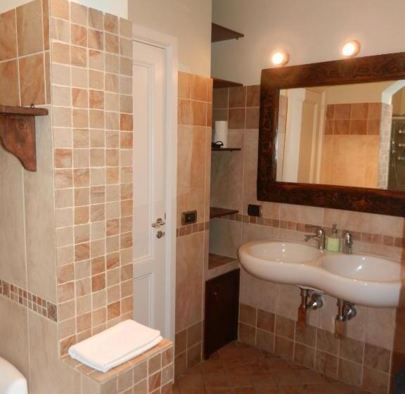 سوییت لوکس, Rossocorallo B&b